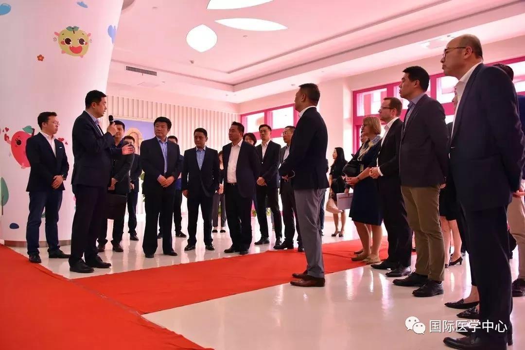 西門子醫療系統有限公司大中華區總裁王皓一行來國際醫學考察交流
