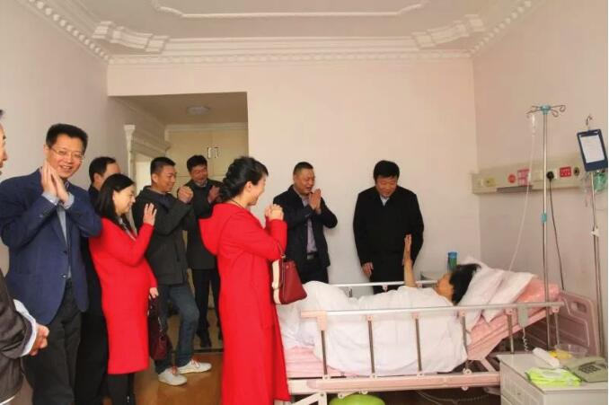 大年初一！公司領導為堅守崗位的員工拜年！