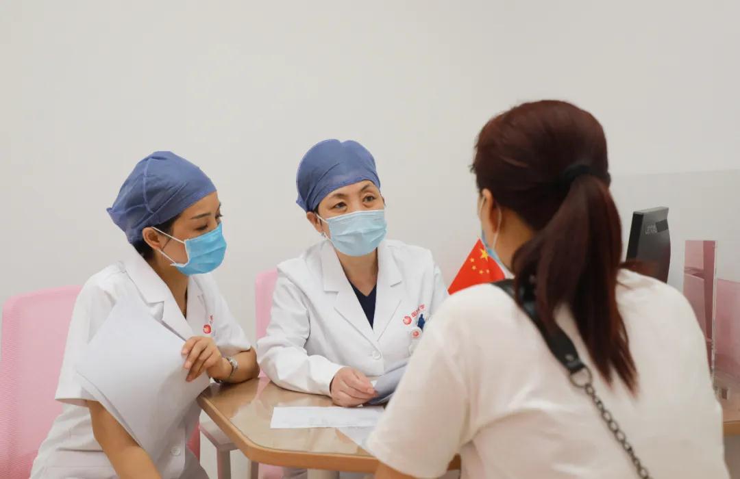 關愛女性 呵護健康——西安國際醫學中心醫院婦科腫瘤醫院開展義診活動