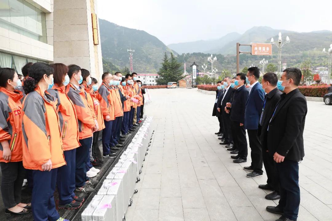 陜西省衛健委領導前往隔離點看望支援湖北醫療隊隊員