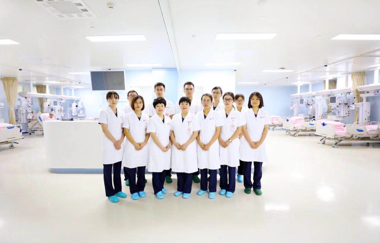 與時間賽跑的人們——西安國際醫學中心醫院重癥醫學科寫意