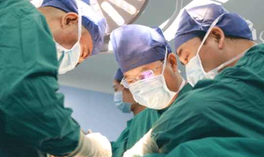 陜西網—世界首例！西安國際醫學中心醫院骨科完成高難度、高科技3D打印可動人工頸椎-椎間盤復合體植入術