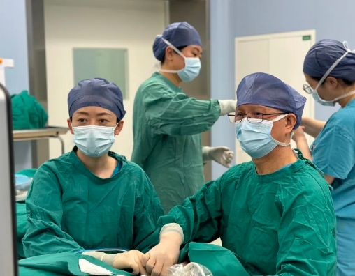 3800公里求醫路，她終于在這里“針”到病除